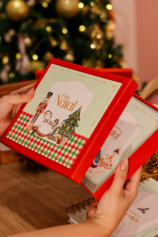 Álbum de fotos quadrado com caixa de oferta